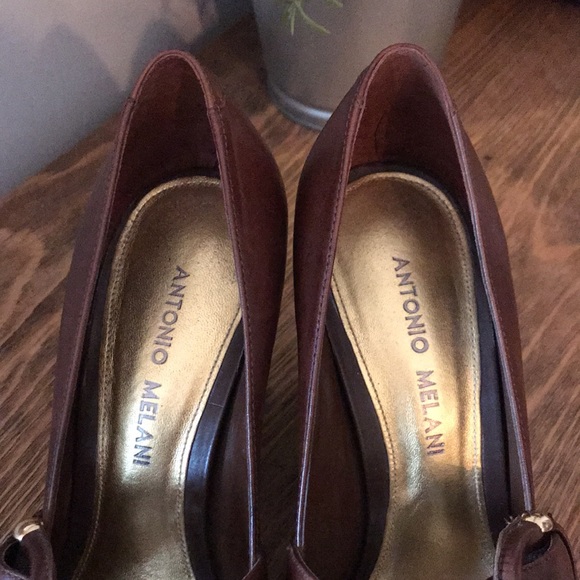 Brown heels - Picture 2 of 5